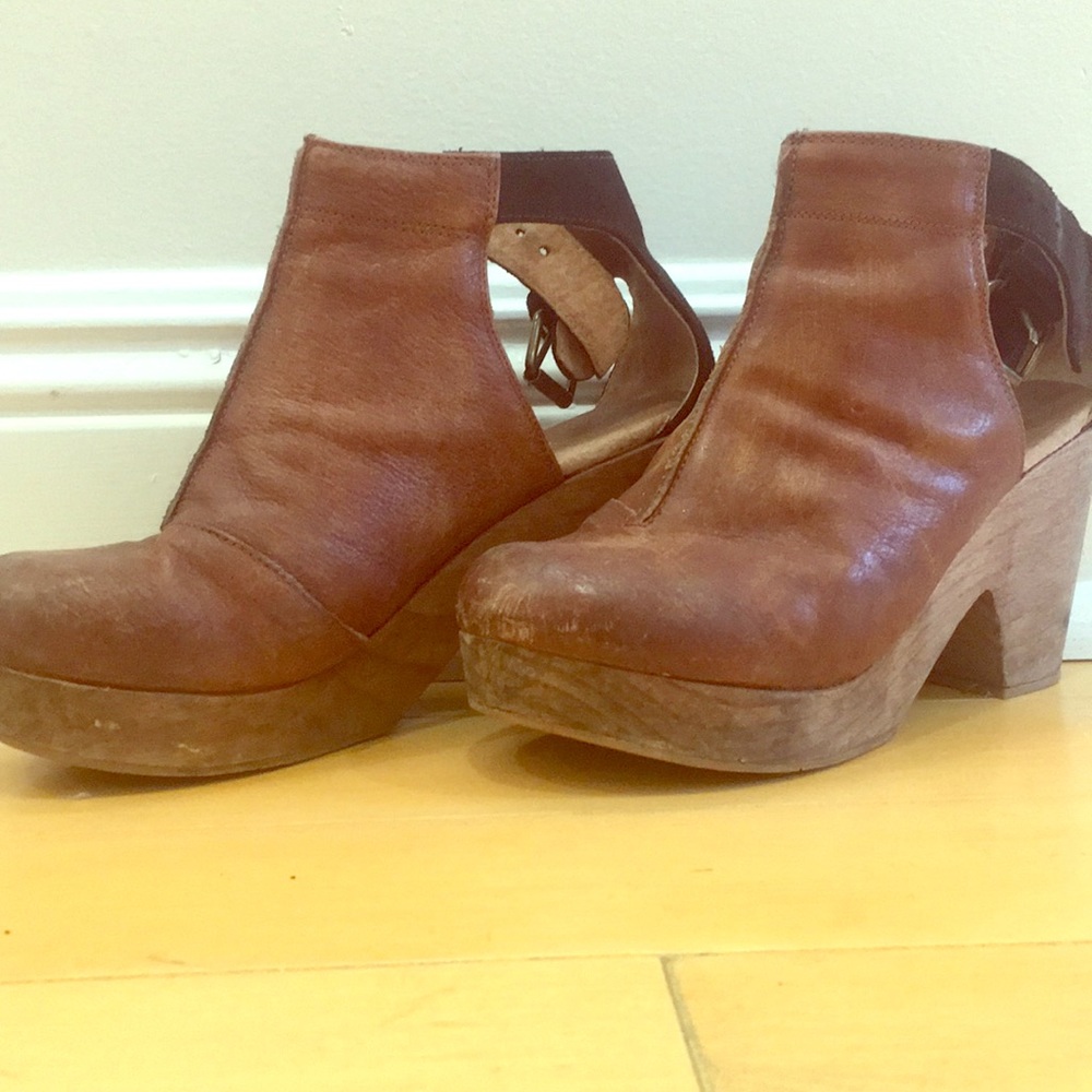 Free People Clogs!!!